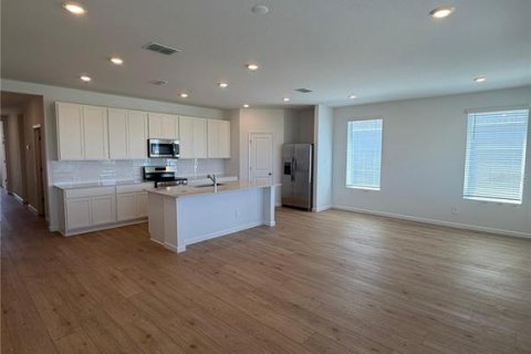 Villa ou maison à louer à Kissimmee, Floride: 3 chambres, 169.55 m2 № 2102881 - photo 5