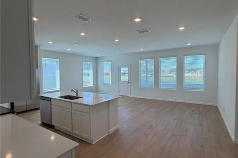 Villa ou maison à louer à Kissimmee, Floride: 3 chambres, 169.55 m2 № 2102881 - photo 6