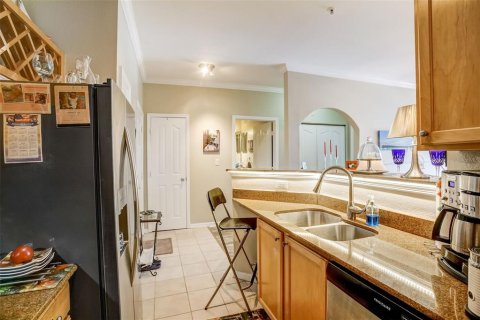 Condo in Tampa, Florida, 1 bedroom  № 1839062 - photo 18