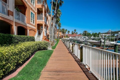 Condo in Tampa, Florida, 1 bedroom  № 1839062 - photo 26