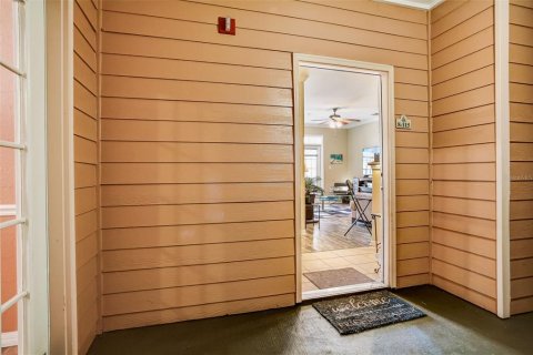 Condo in Tampa, Florida, 1 bedroom  № 1839062 - photo 4