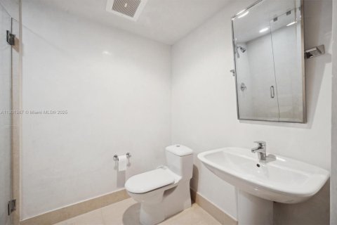 Condo in Miami Beach, Florida, 3 bedrooms  № 1965588 - photo 25