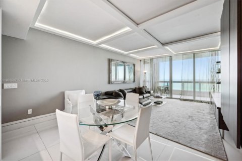 Condo in Miami Beach, Florida, 3 bedrooms  № 1965588 - photo 16