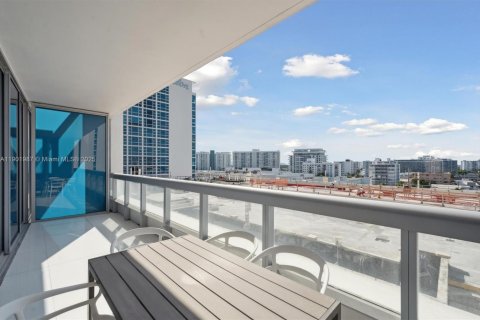 Condo in Miami Beach, Florida, 3 bedrooms  № 1965588 - photo 28