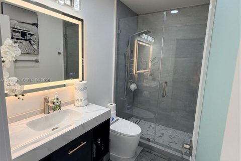 Villa ou maison à louer à Miami, Floride: 4 chambres, 170.94 m2 № 2085572 - photo 17