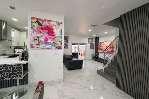 Villa ou maison à louer à Miami, Floride: 4 chambres, 170.94 m2 № 2085572 - photo 8