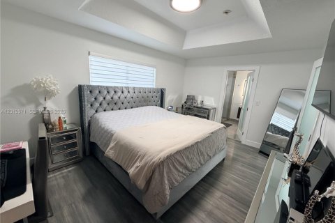 Villa ou maison à louer à Miami, Floride: 4 chambres, 170.94 m2 № 2085572 - photo 23