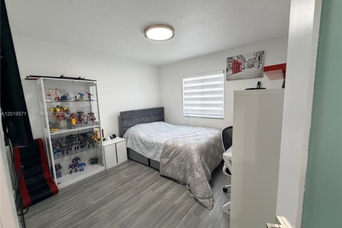 Villa ou maison à louer à Miami, Floride: 4 chambres, 170.94 m2 № 2085572 - photo 28