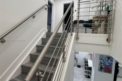Villa ou maison à louer à Miami, Floride: 4 chambres, 170.94 m2 № 2085572 - photo 15