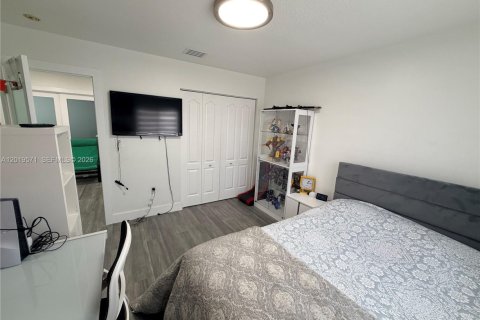 Villa ou maison à louer à Miami, Floride: 4 chambres, 170.94 m2 № 2085572 - photo 30