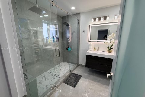 Villa ou maison à louer à Miami, Floride: 4 chambres, 170.94 m2 № 2085572 - photo 25