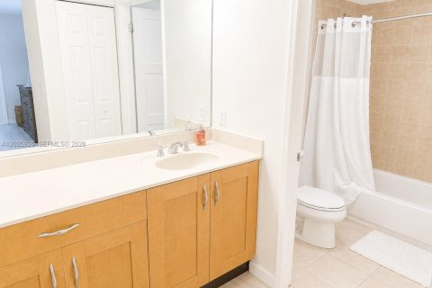Copropriété à louer à Boca Raton, Floride: 2 chambres, 102.38 m2 № 2154389 - photo 10