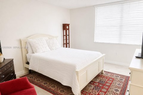 Copropriété à louer à Boca Raton, Floride: 2 chambres, 102.38 m2 № 2154389 - photo 14