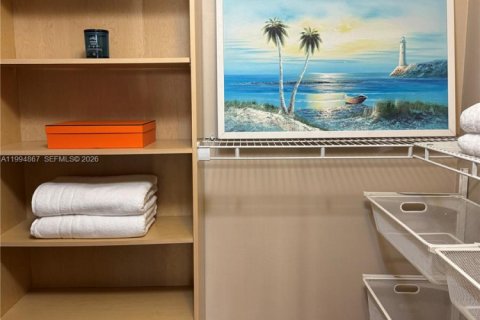 Condominio en venta en Hallandale Beach, Florida, 2 dormitorios, 99.87 m2 № 2062944 - foto 14
