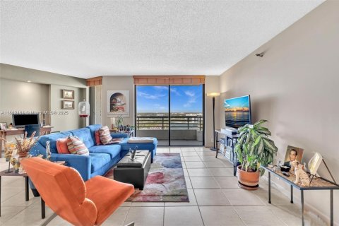 Copropriété à vendre à Aventura, Floride: 1 chambre, 102.56 m2 № 1896730 - photo 11