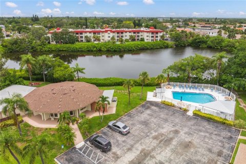 Condominio en venta en Saint Petersburg, Florida, 1 dormitorio, 80.36 m2 № 1789900 - foto 17