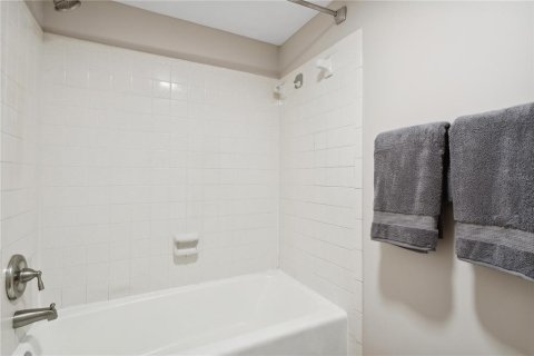 Condominio en venta en Saint Petersburg, Florida, 1 dormitorio, 80.36 m2 № 1789900 - foto 14