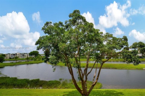 Condo in Delray Beach, Florida, 2 bedrooms  № 1858691 - photo 3