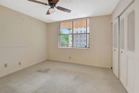 Condo in Delray Beach, Florida, 2 bedrooms  № 1858691 - photo 30