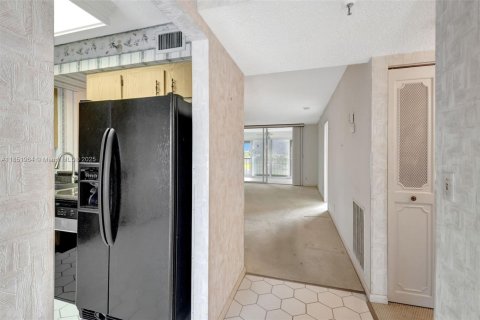 Condo in Delray Beach, Florida, 2 bedrooms  № 1858691 - photo 13