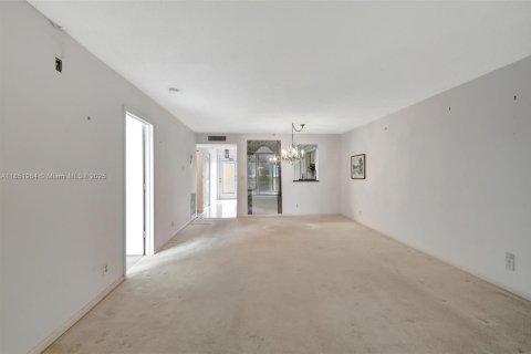 Condo in Delray Beach, Florida, 2 bedrooms  № 1858691 - photo 22