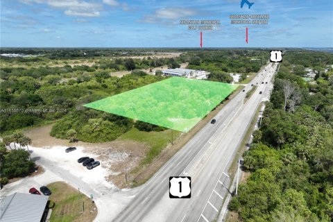 Commercial property in Sebastian, Florida № 2017249