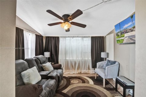 Casa en venta en Pompano Beach, Florida, 3 dormitorios, 110.55 m2 № 1845932 - foto 24