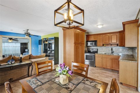 Casa en venta en Pompano Beach, Florida, 3 dormitorios, 110.55 m2 № 1845932 - foto 10