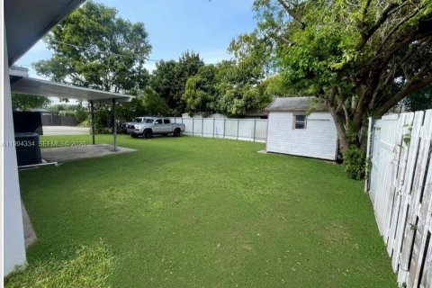 Casa en venta en Miami, Florida, 3 dormitorios, 93.65 m2 № 2062839 - foto 14