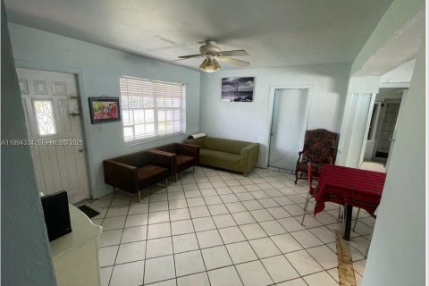 Casa en venta en Miami, Florida, 3 dormitorios, 93.65 m2 № 2062839 - foto 6