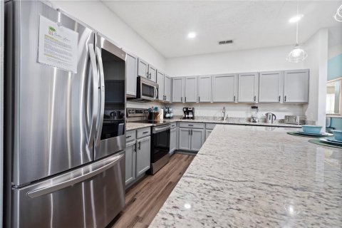House in Haines City, Florida 7 bedrooms, 262.45 sq.m. № 1910737 - photo 12