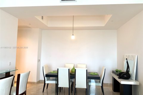 Condo in Sunny Isles Beach, Florida, 2 bedrooms  № 2052841 - photo 7