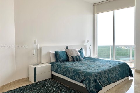 Condo in Sunny Isles Beach, Florida, 2 bedrooms  № 2052841 - photo 17