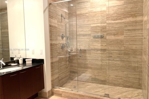 Condo in Sunny Isles Beach, Florida, 2 bedrooms  № 2052841 - photo 22