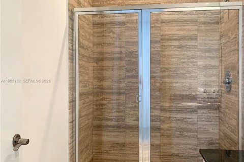 Condo in Sunny Isles Beach, Florida, 2 bedrooms  № 2052841 - photo 29