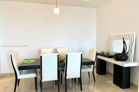 Condo in Sunny Isles Beach, Florida, 2 bedrooms  № 2052841 - photo 6