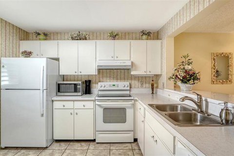 Condo in Bradenton, Florida, 2 bedrooms  № 1534573 - photo 16