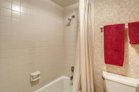Condo in Bradenton, Florida, 2 bedrooms  № 1534573 - photo 24