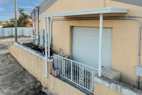 Купить коммерческую недвижимость в Гудзон, Флорида 930.23м2, № 1723864 - фото 18