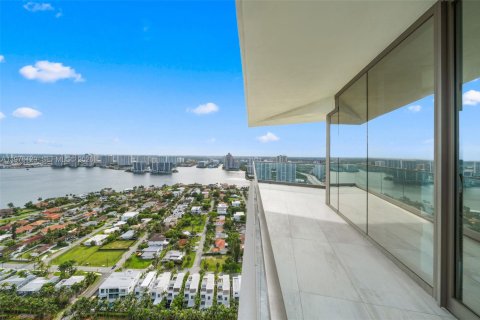Copropriété à louer à Sunny Isles Beach, Floride: 2 chambres, 111.95 m2 № 2174973 - photo 15