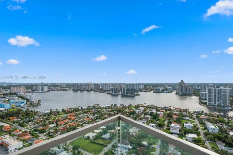 Copropriété à louer à Sunny Isles Beach, Floride: 2 chambres, 111.95 m2 № 2174973 - photo 16