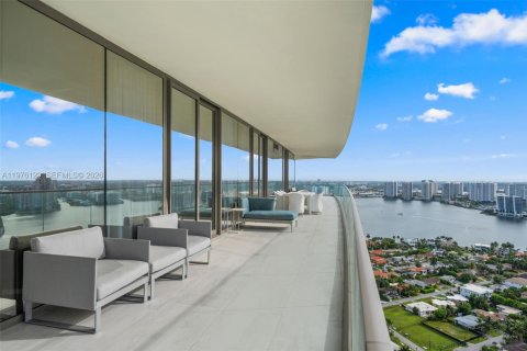 Copropriété à louer à Sunny Isles Beach, Floride: 2 chambres, 111.95 m2 № 2174973 - photo 14