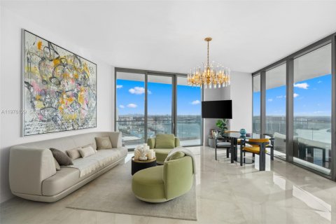 Copropriété à louer à Sunny Isles Beach, Floride: 2 chambres, 111.95 m2 № 2174973 - photo 2