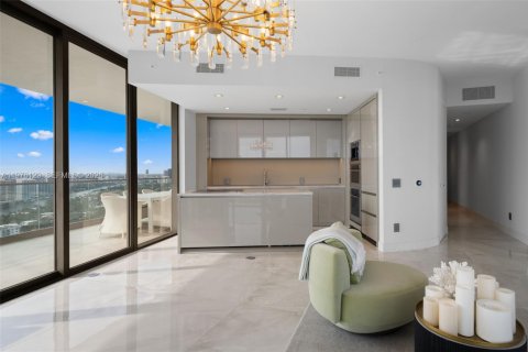 Copropriété à louer à Sunny Isles Beach, Floride: 2 chambres, 111.95 m2 № 2174973 - photo 10