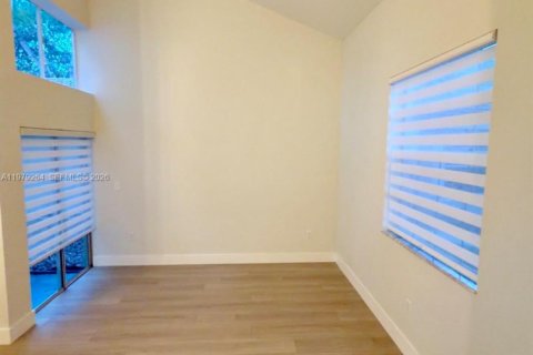 Casa en alquiler en Sunrise, Florida, 3 dormitorios, 151.24 m2 № 2064419 - foto 2