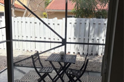 Casa en alquiler en Sunrise, Florida, 3 dormitorios, 151.24 m2 № 2064419 - foto 17