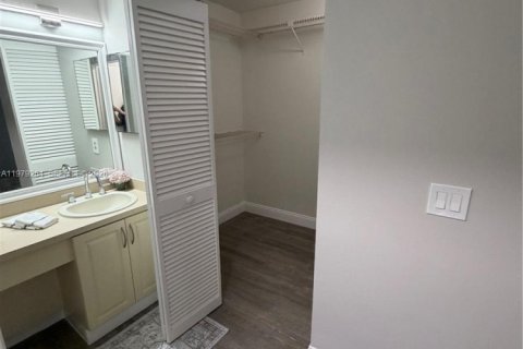 Casa en alquiler en Sunrise, Florida, 3 dormitorios, 151.24 m2 № 2064419 - foto 30