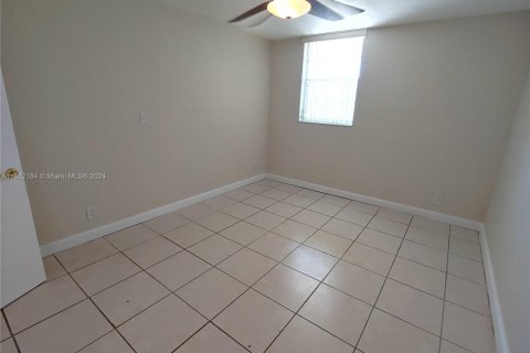 Condo in Miami, Florida, 1 bedroom  № 1697918 - photo 14
