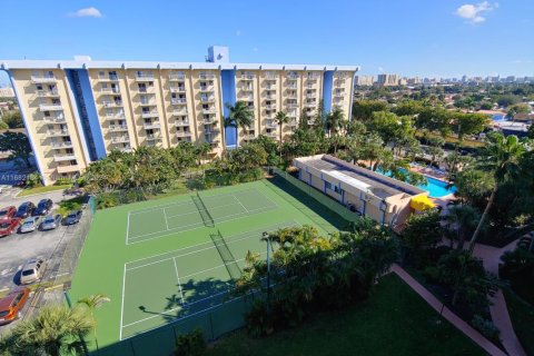Condo in Miami, Florida, 1 bedroom  № 1697918 - photo 23