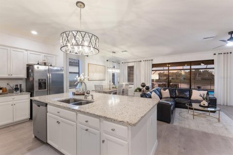 House in Lakewood Ranch, Florida 3 bedrooms, 204.2 sq.m. № 1653829 - photo 6